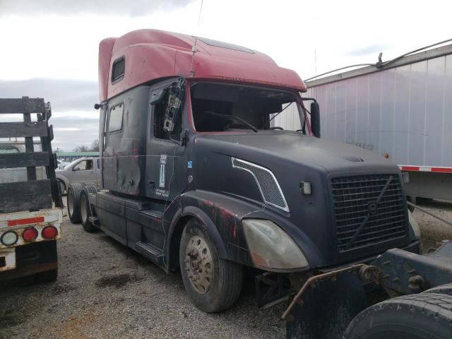 Salvage cars for sale from Copart Columbus, OH: 2007 Volvo VN VNL