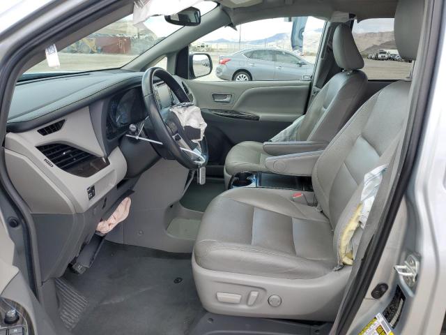 5TDYZ3DCXKS999631 Toyota SIENNA XLE