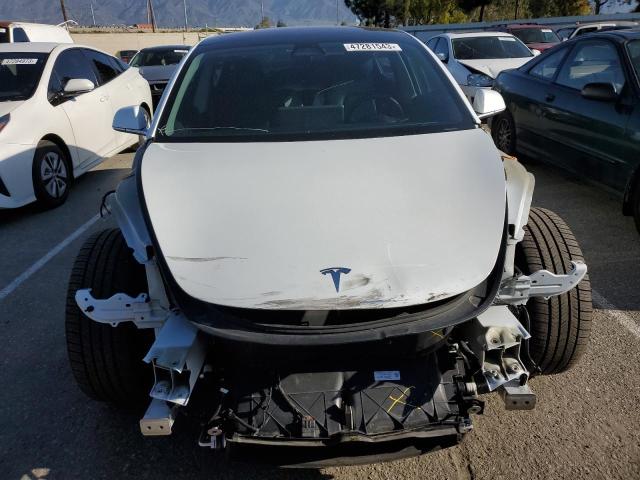5YJ3E1EA6JF059076 Tesla MODEL 3