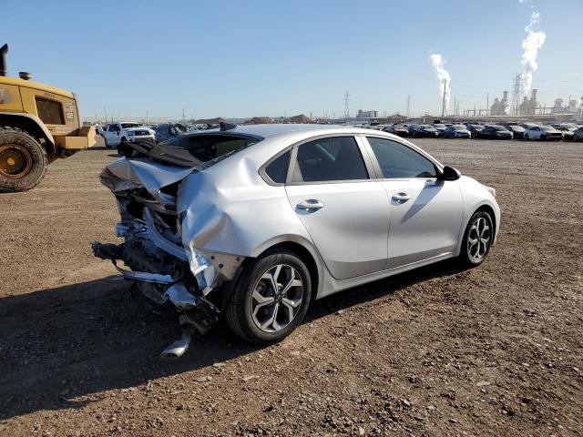 3KPF24AD5ME380771 KIA FORTE FE