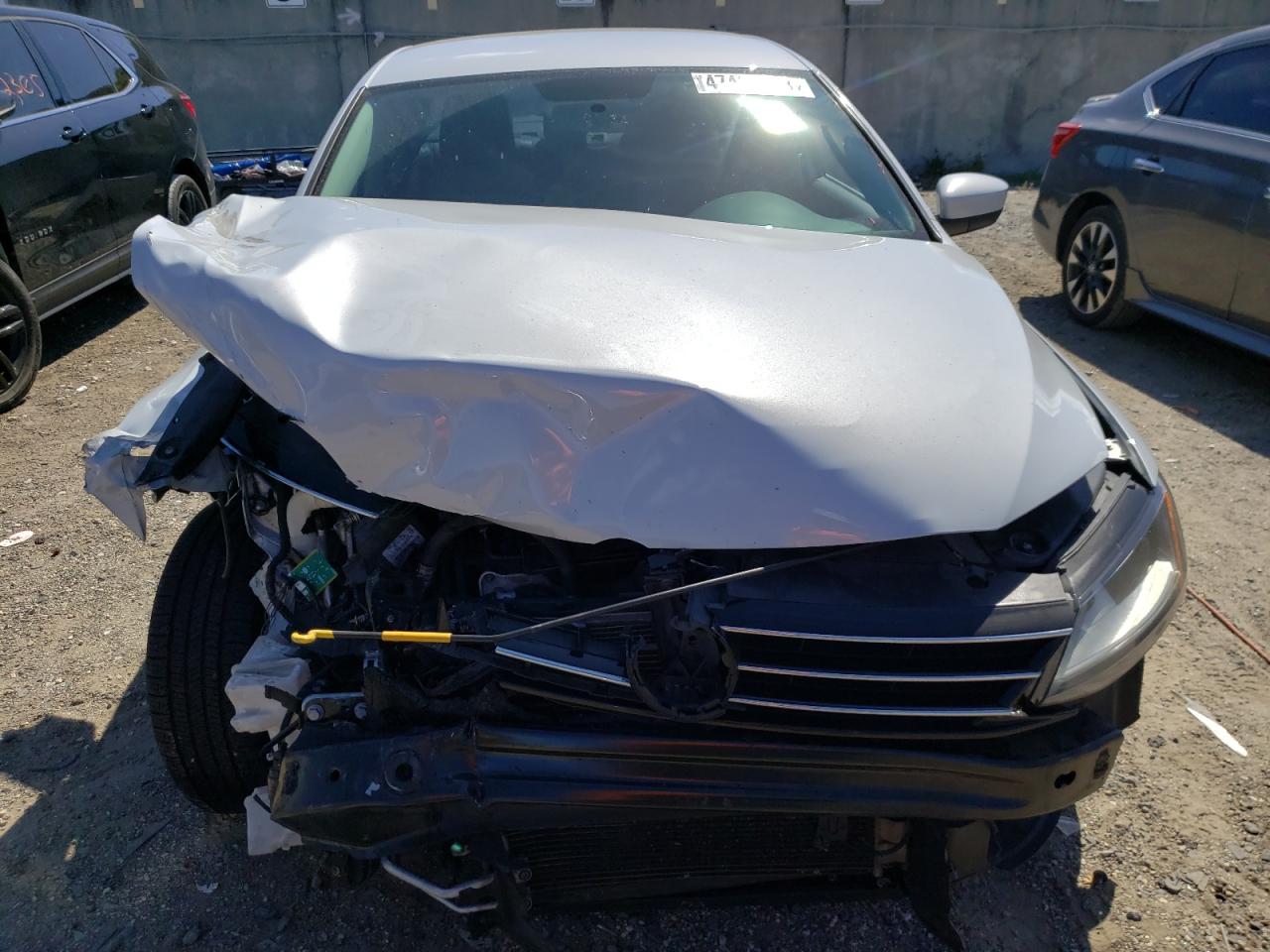 2017 Volkswagen Jetta - Image 5