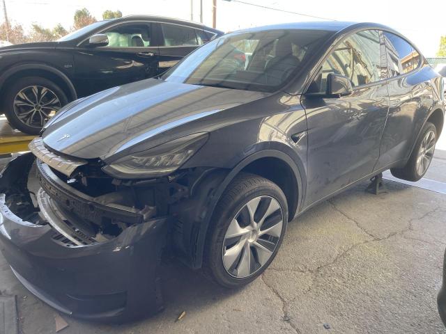 7SAYGDEE2NF359386 Tesla Model Y