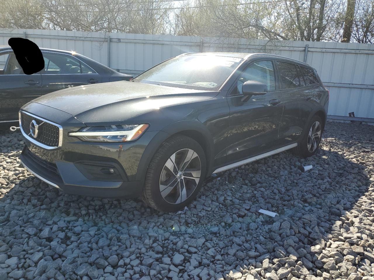 YV4102WK9M1071381 VOLVO V60 CROSS 2021