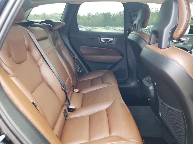 2018 VOLVO XC60 T5 - LYV102RK8JB106821