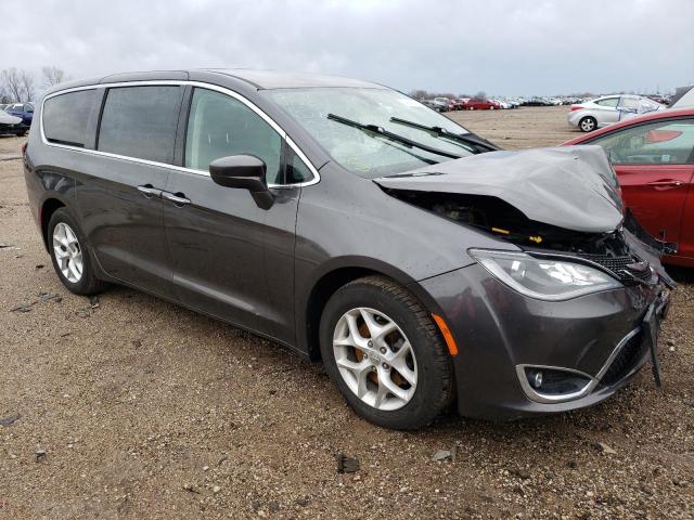 2C4RC1FG2JR104330 2018 CHRYSLER PACIFICA, photo no. 4