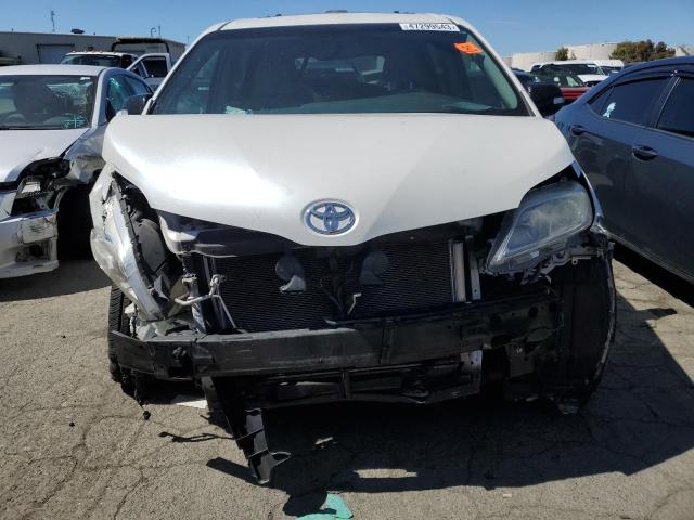 5TDYK3DC2GS704002 Toyota SIENNA XLE