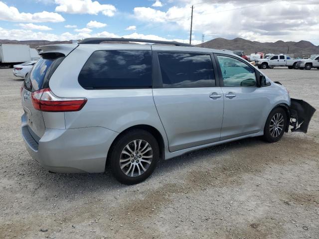 5TDYZ3DCXKS999631 Toyota SIENNA XLE