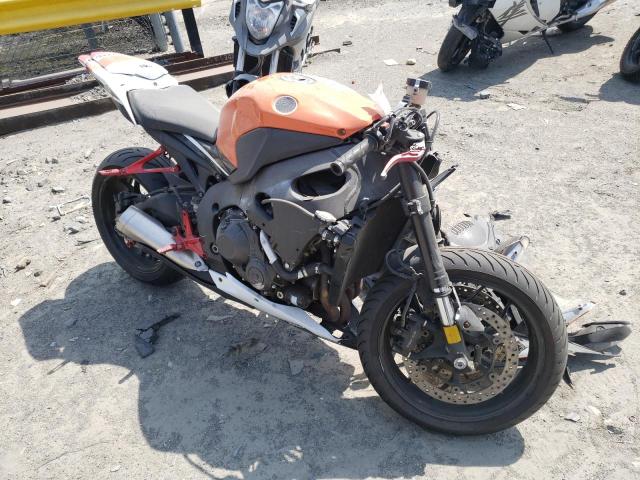 2014 HONDA CBR1000 RR - JH2SC5953EK600171