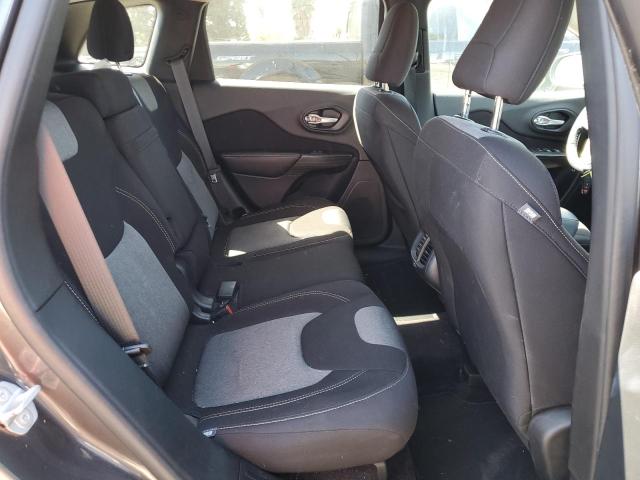 1C4PJLAB2GW329352 Jeep Cherokee Sport