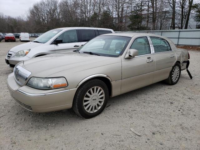 2005 Lincoln Town Car Signature