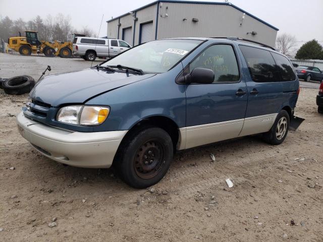 2000 Toyota Sienna LE