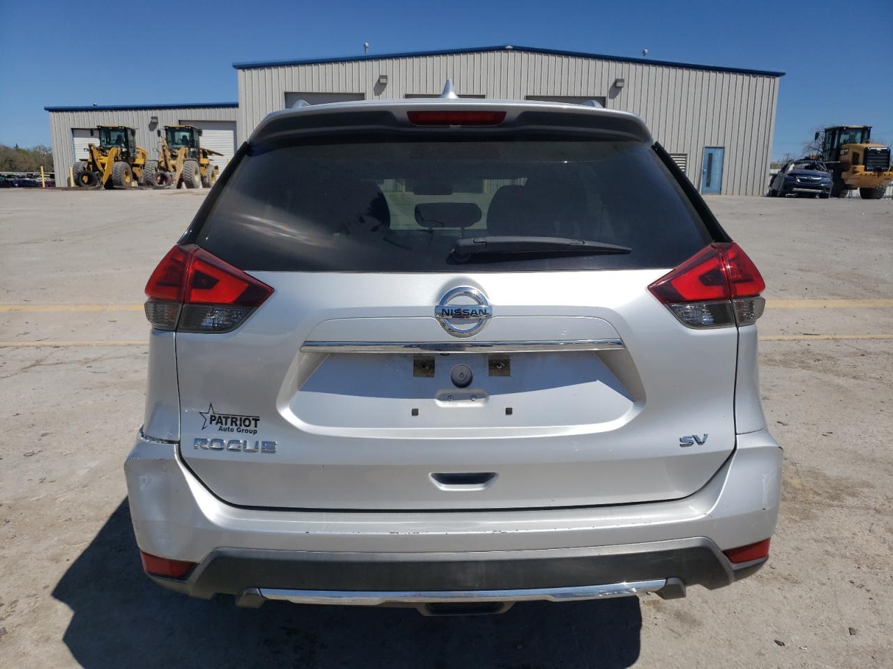 KNMAT2MT7HP525314 NISSAN ROGUE 2017