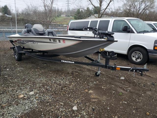 Salvage boats for sale at West Mifflin, PA auction: 2020 Tracker Marine Trailer