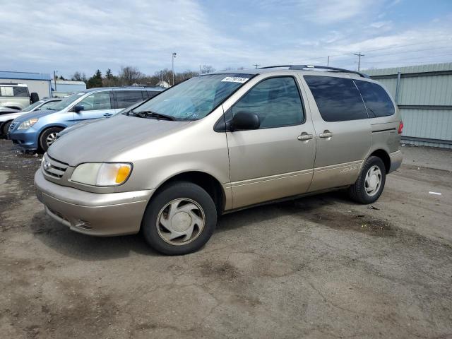 2001 Toyota Sienna LE