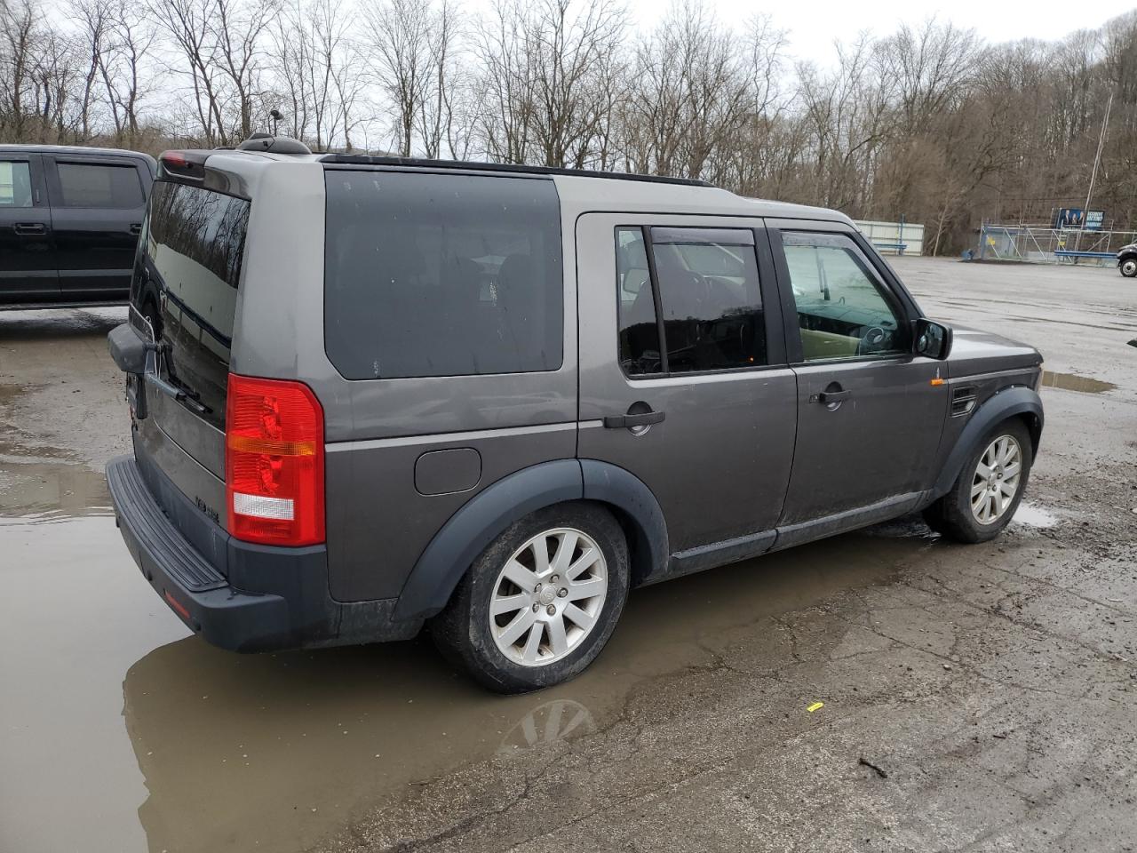 2006 Land Rover LR3 - Image 3