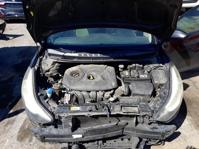 5NPDH4AE1EH533755 Hyundai ELANTRA SE