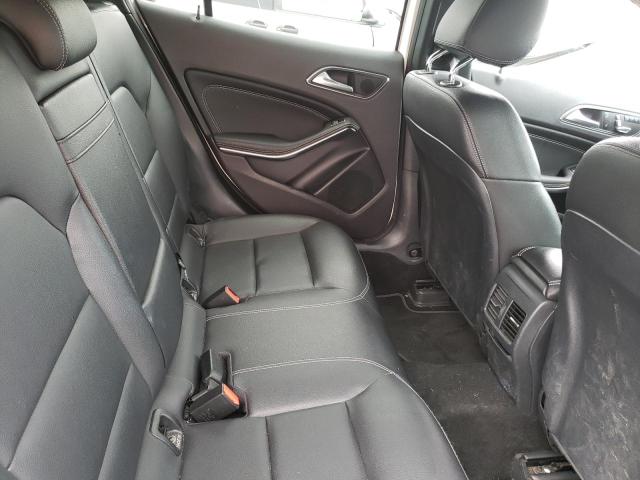 WDCTG4GB0KU018995 Mercedes-Benz Gla 250 4matic