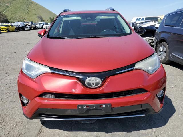 JTMWFREV0HJ138032 Toyota Rav4 Xle