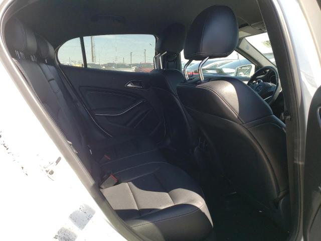 WDCTG4GB4KU004193 Mercedes-Benz Gla 250 4matic