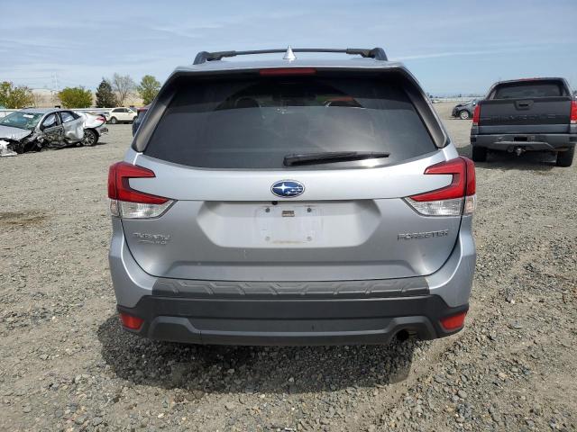 JF2SKAJC3LH523831 Subaru Forester Premium