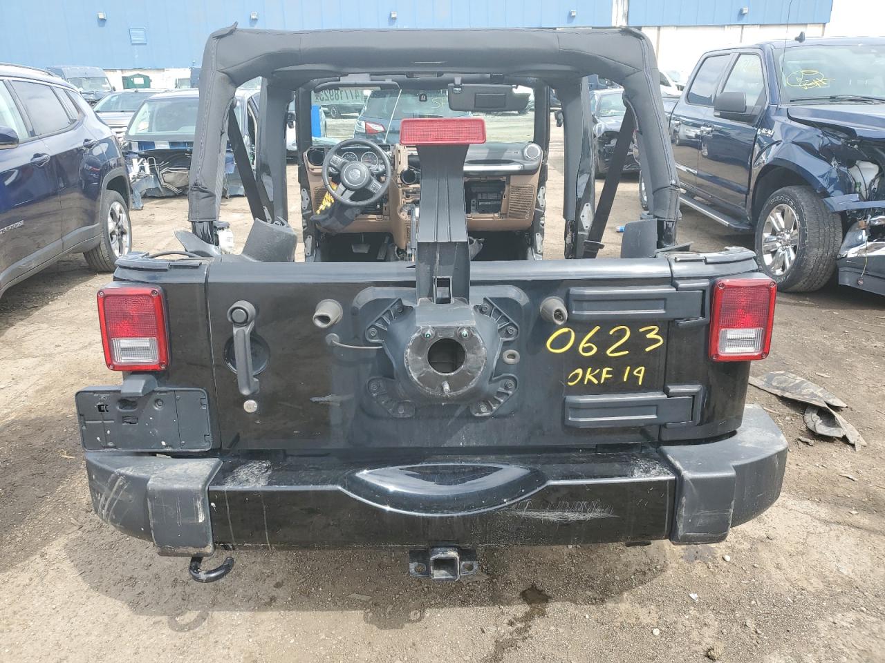 1C4BJWEG0GL140623 2016 Jeep Wrangler Unlimited Sahara