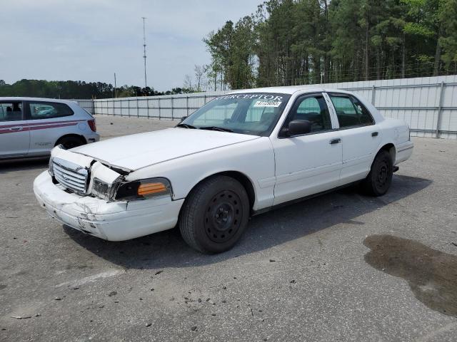 2004 Ford Crown Victoria 