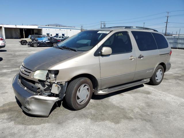 2001 Toyota Sienna LE