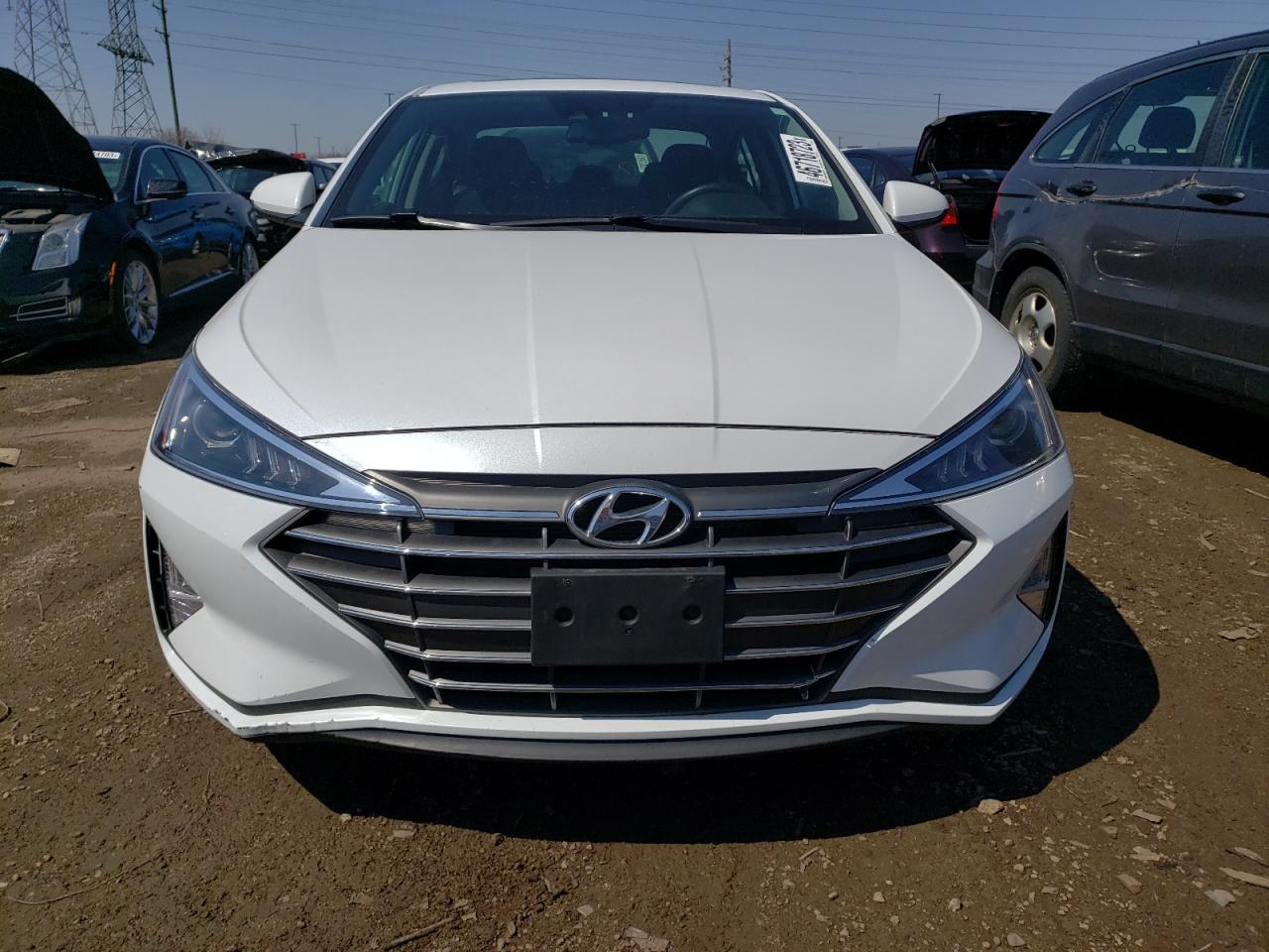 2019 Hyundai Elantra Sel vin: 5NPD84LF1KH475969