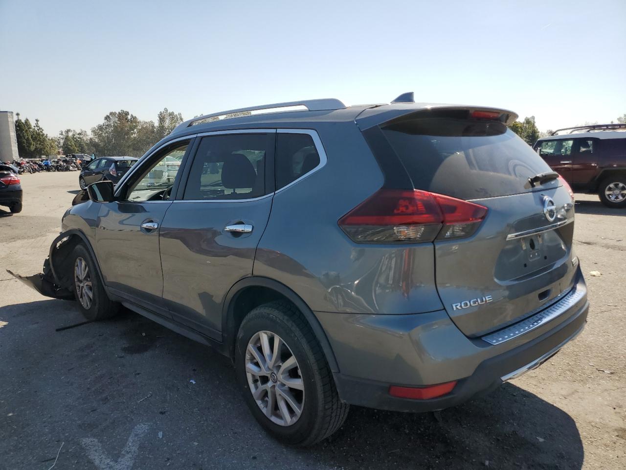 5N1AT2MT4KC717493 NISSAN ROGUE 2019