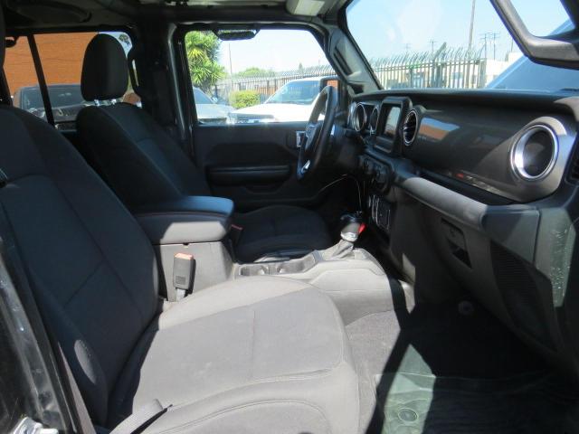 1C4HJXEN2LW204653 Jeep Wrangler Unlimited Sahara