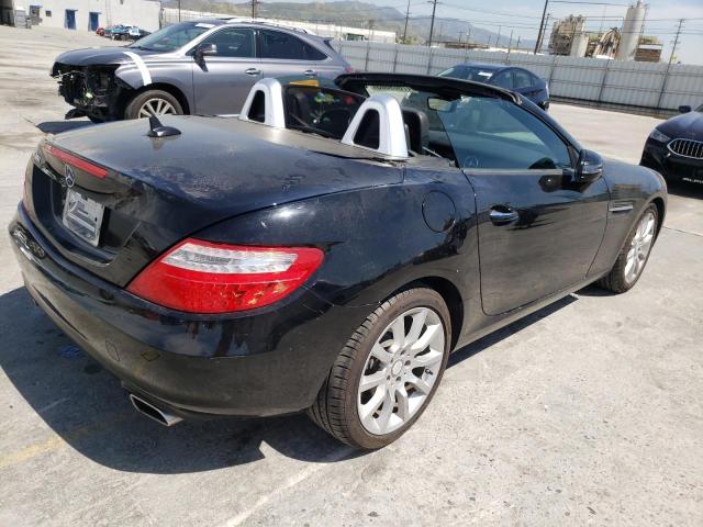 2016 MERCEDES-BENZ SLK 300 - WDDPK3JA7GF120179