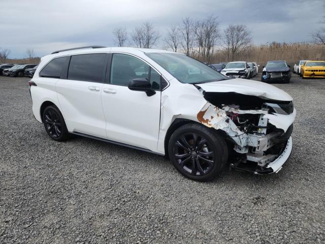 2022 TOYOTA SIENNA XSE - 5TDDRKEC6NS077241