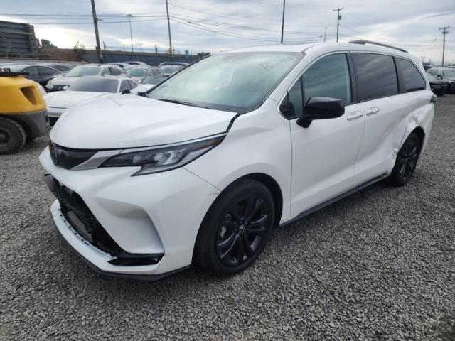 2022 TOYOTA SIENNA XSE - 5TDDRKEC6NS077241