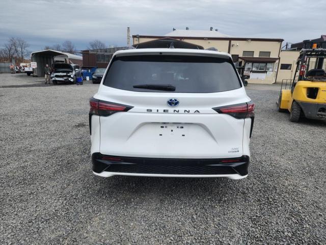 2022 TOYOTA SIENNA XSE - 5TDDRKEC6NS077241