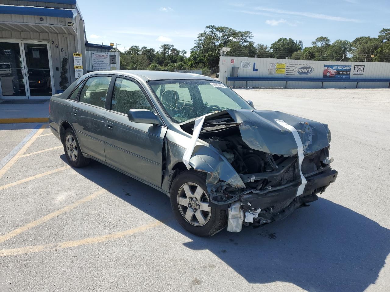 2000 Toyota Avalon - Image 4