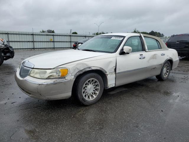 2002 Lincoln Town Car Signature