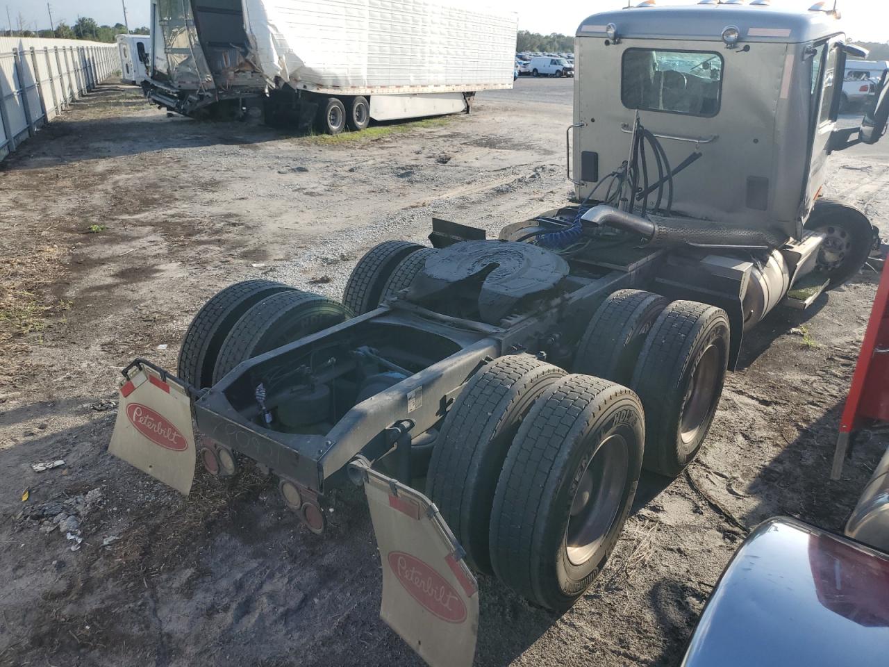 VIN: 1XPBDP9X1ND780921 2022 PETERBILT ALL MODELS