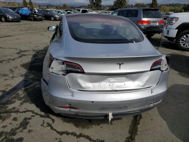 5YJ3E1EAXJF041521 Tesla MODEL 3