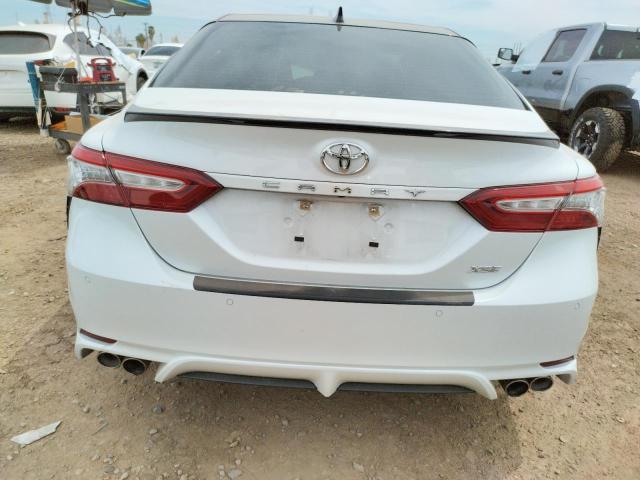 4T1BZ1HK8JU014115 Toyota CAMRY XSE