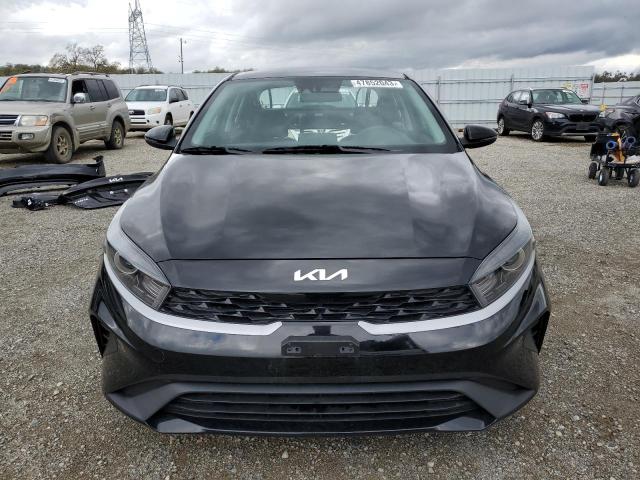 3KPF24AD6PE527913 KIA FORTE LX