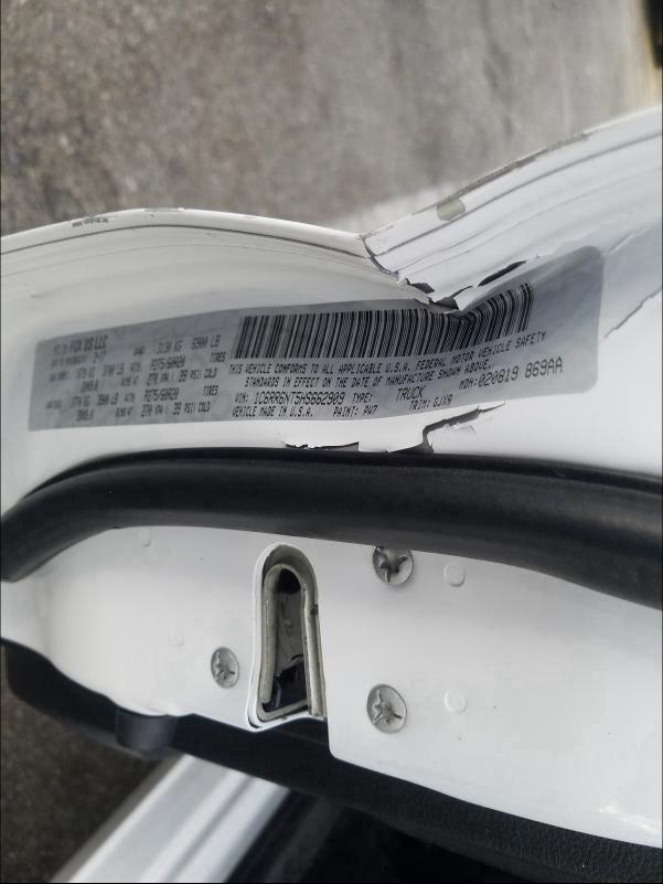 2017 RAM 1500 LARAM 1C6RR6NT5HS662909