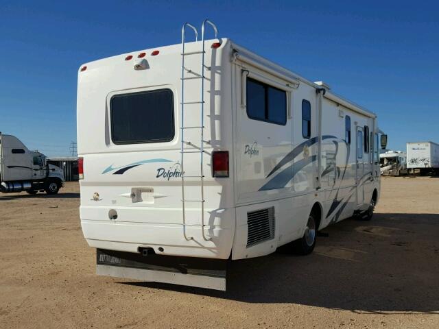 2004 WORKHORSE CUSTOM CHASSIS MOTORHOME CHASSIS W22 Photos - Salvage 2004 Workhorse Custom Chassis Motorhome Chassis W22