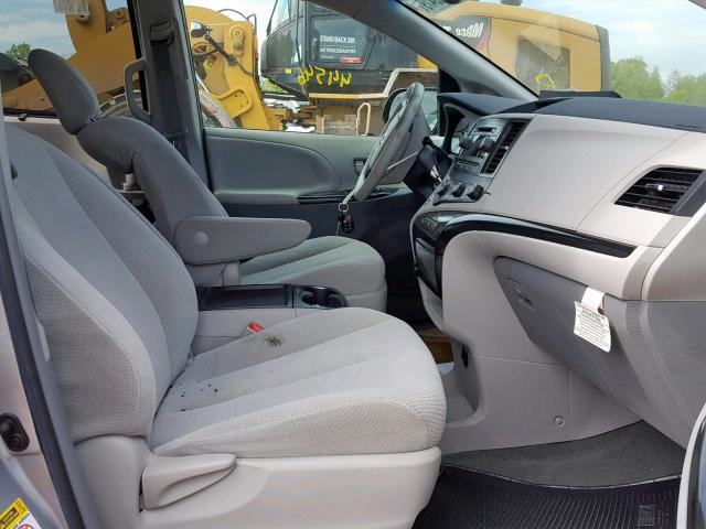 2011 TOYOTA SIENNA LE 5TDKK3DC0BS172411