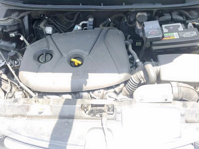 Седани HYUNDAI ELANTRA 2016 Чорний