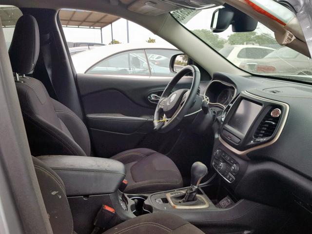 VIN 3FA6P0H76JR132971 2018 Ford Fusion, SE no.5