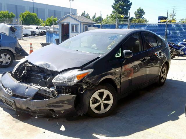 VIN 4T1B11HK5JU574715 2018 Toyota Camry, LE no.2