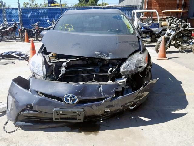 VIN 4T1B11HK5JU574715 2018 Toyota Camry, LE no.9