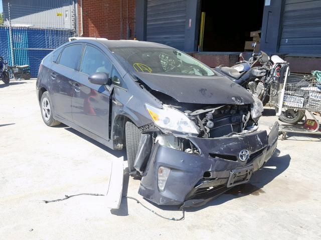 VIN 4T1B11HK5JU574715 2018 Toyota Camry, LE no.1