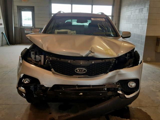 VIN JTJYWRBZ3G2009675 2013 KIA SORENTO LX no.9