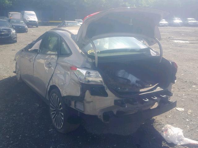 VIN 4T1B11HK8KU253589 2019 Toyota Camry, LE no.3